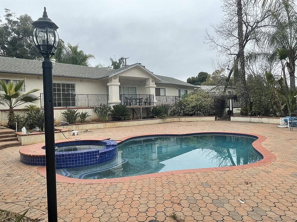1st image of 1193 Tres Lomas Dr