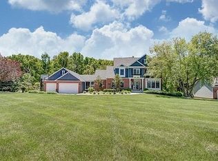 40 Warren Dr, Valparaiso, IN 46385