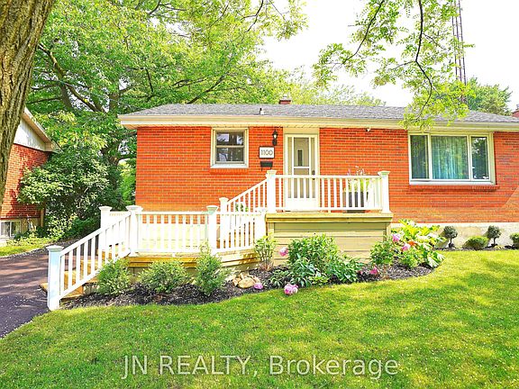 2nd image of 1100 Bruce St