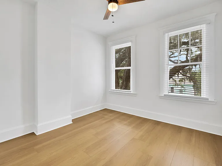 1407 Hubbard St — Photo 28