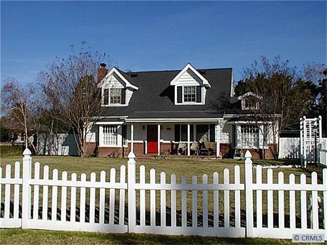 1st image of 1021 W River Ln
