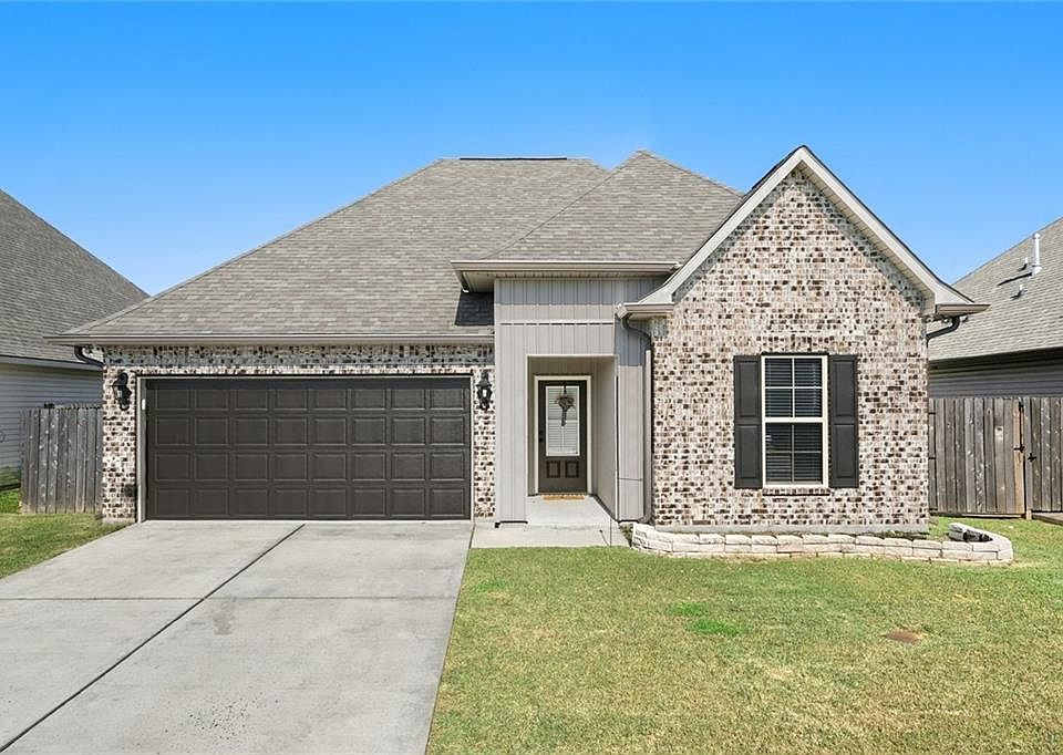 1st image of 2632 Bayou Chauvin Dr
