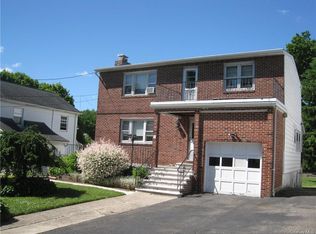 152 Ramsey Ave, Yonkers, NY 10701