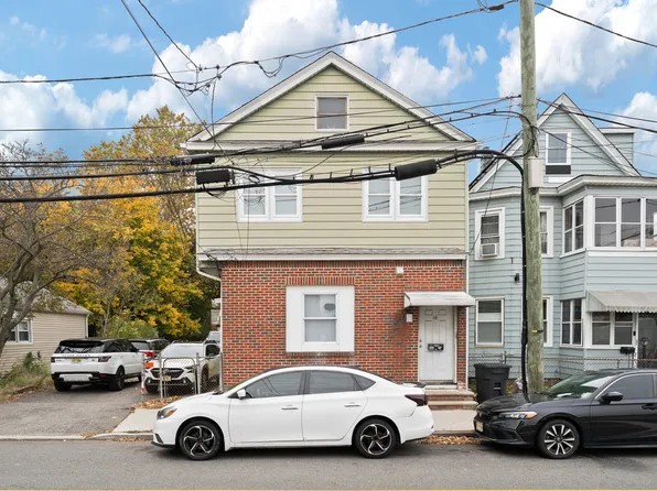 16 John St Floor 2, Lodi, NJ 07644