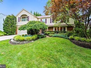 12805 Lamp Post Ln, Potomac, MD 20854