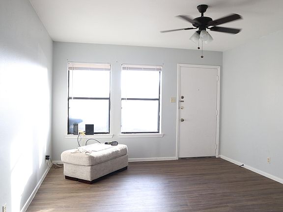 3rd image of 1525 Shannon Cir