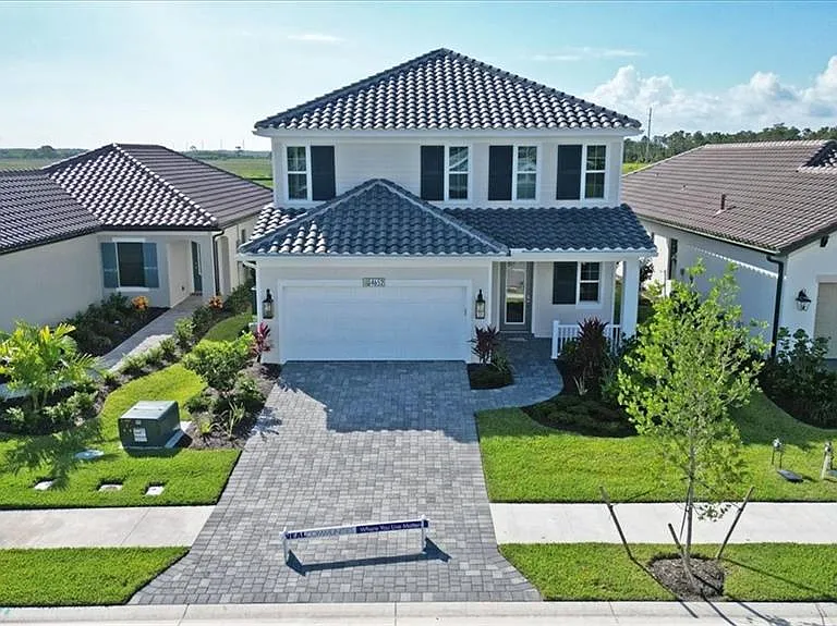 4652 Centaurus Cir — Photo 43