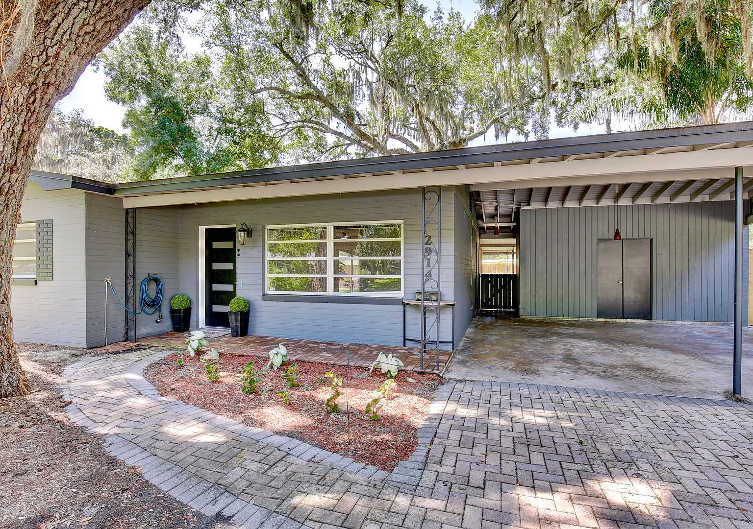 Beautiful 3 bed 2 bath Available for RENT in desirable Conway area of Orlando! — Photo 4