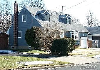 1st image of 46 Crestwood Blvd