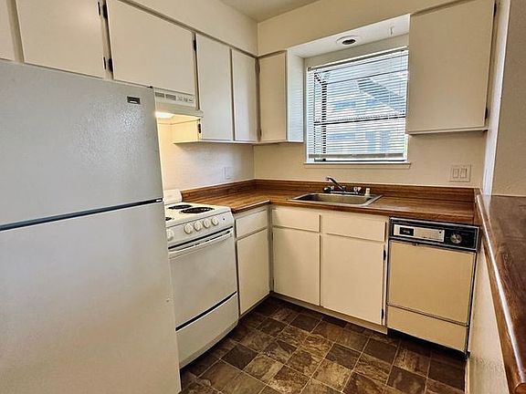 4th image of 822 Holcomb Ave APT 2