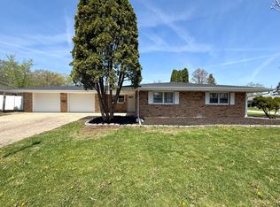 1357 Jeffrey Dr, Rantoul, IL 61866