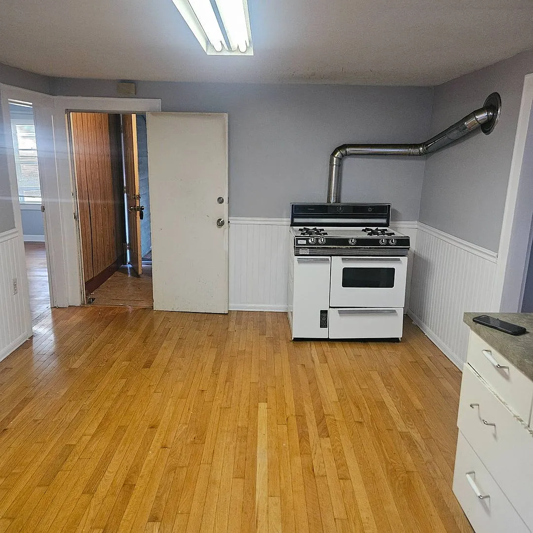 Welcome to 168 Curtis St New Britain! — Photo 3