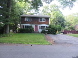 18 Evergreen Rd, Hewitt, NJ 07421