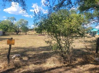 Hale St, Llano, TX 78643
