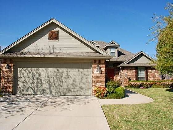 1st image of 349 Carriage Ln