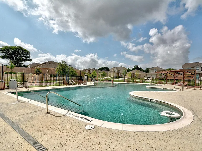7805 Peccary Dr — Photo 30