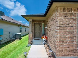 1041 Dumfries Dr, Seguin, TX 78155