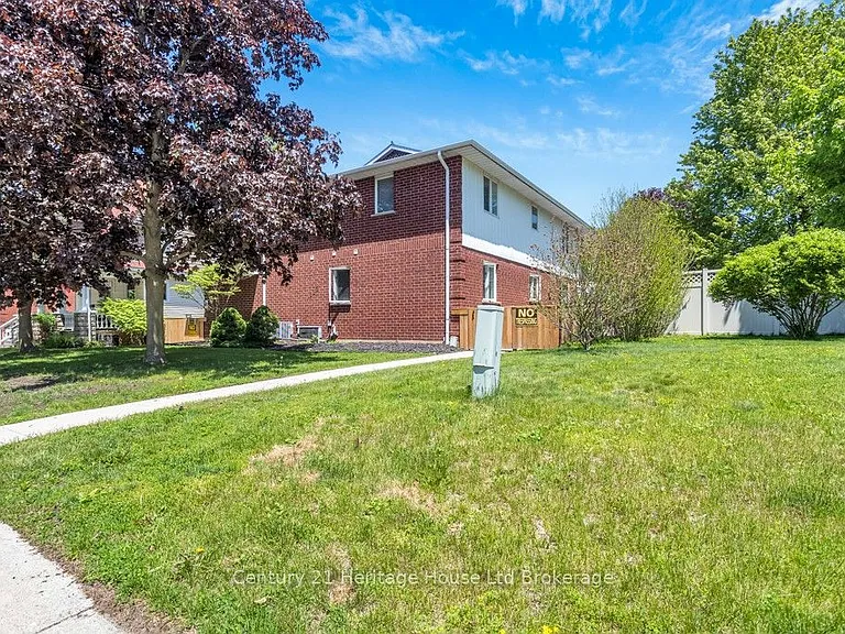 112 Rolph St #6 — Photo 15