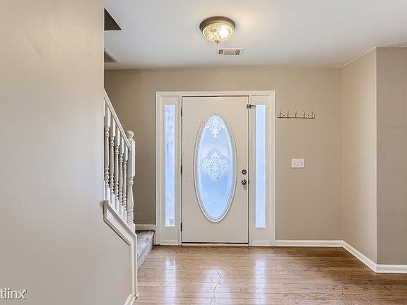 2nd image of 3517 Lake Valley Ct