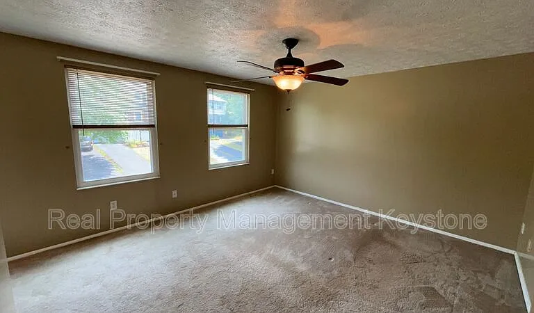 176 W Russets Cir — Photo 10