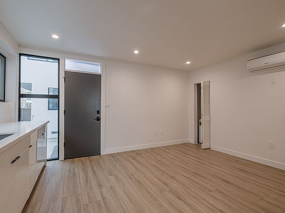 5th image of 315 S Hamel Rd APT 1