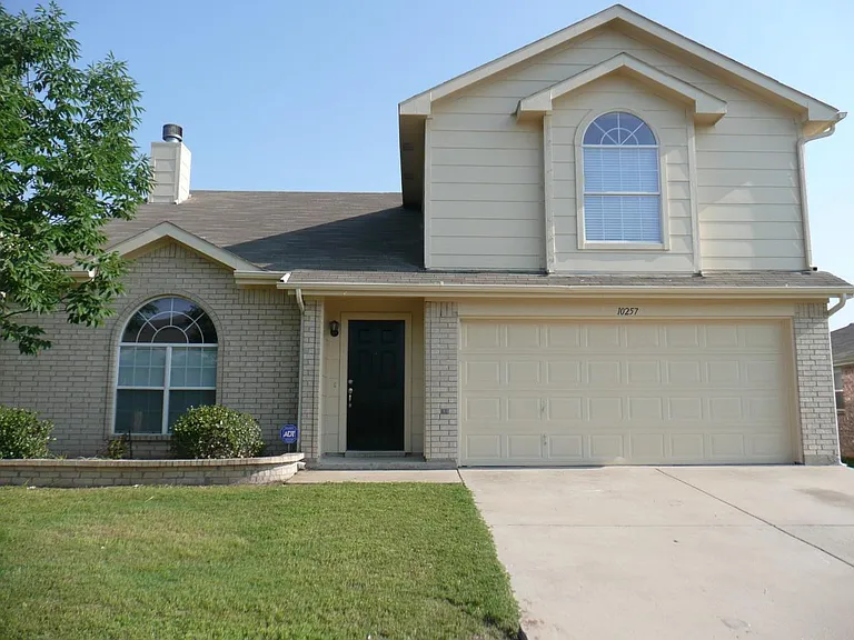 10257 Dallam Ln — Photo 1