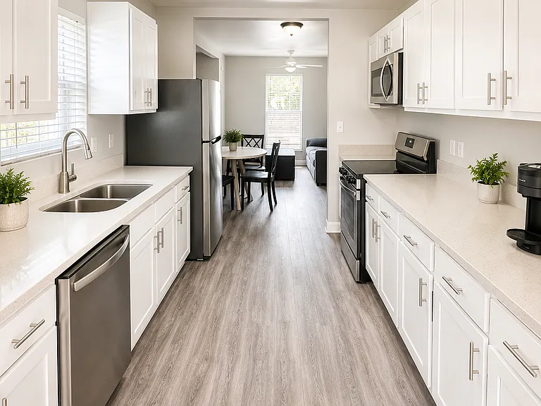 2107 Ashland St — Photo 8