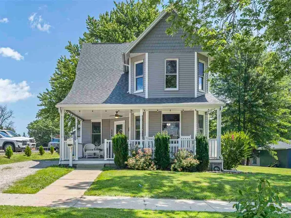 504 Walnut St, Tipton, IA 52772