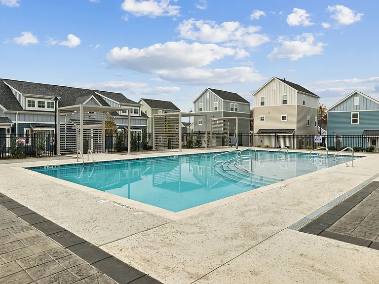 Hamlet Huntersville - Homes & Townhomes for Rent — Photo 21