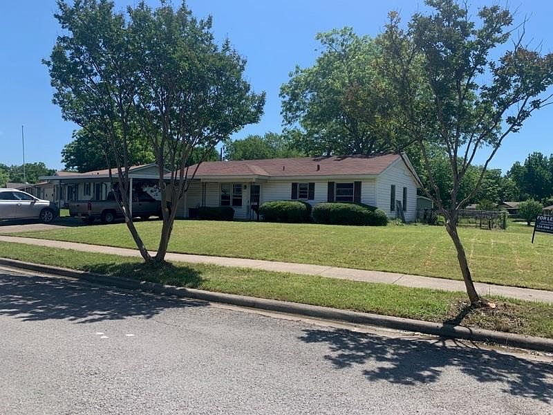 2nd image of 940 Rancho Dr
