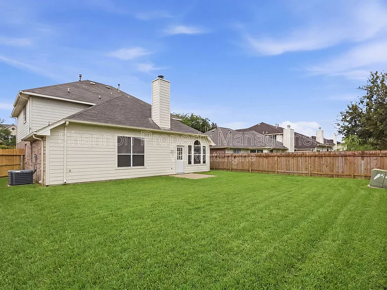 3924 Highland Vale Ct — Photo 26