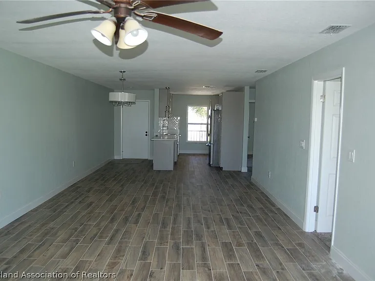 3619 Edgewater Dr — Photo 15