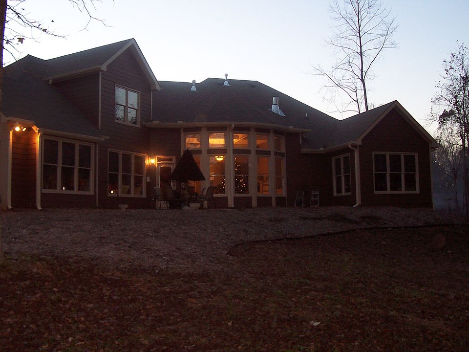 2nd image of 3721 Gin Way