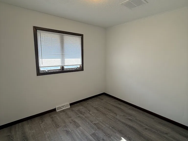 235 Meadow Ave — Photo 8