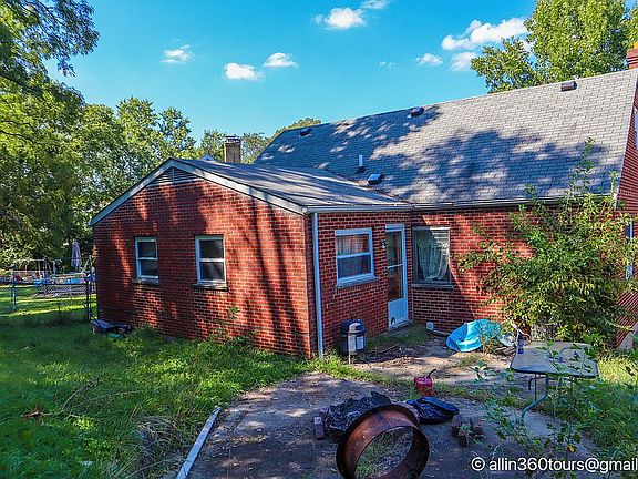 5th image of 4397 Dalehurst Dr