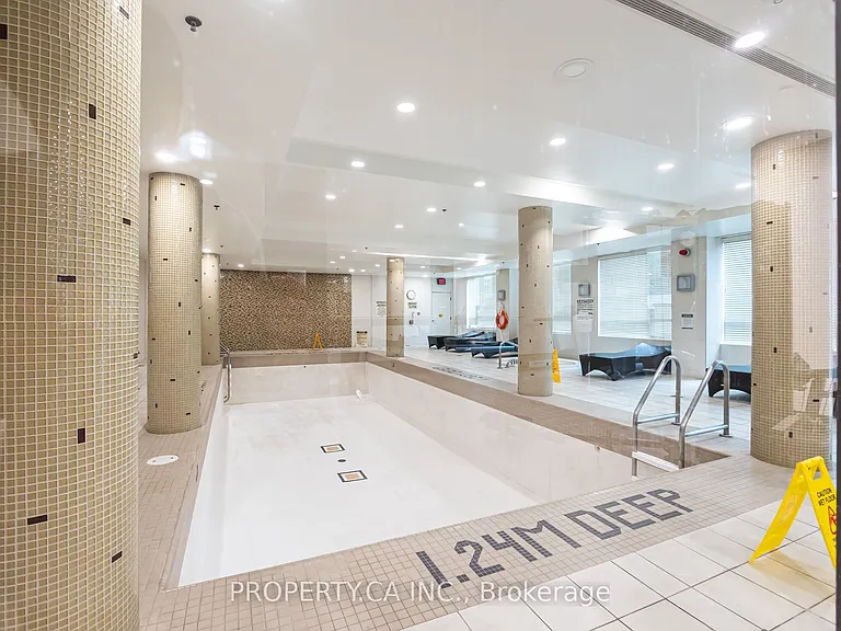 88 Broadway Ave #1407 — Photo 24