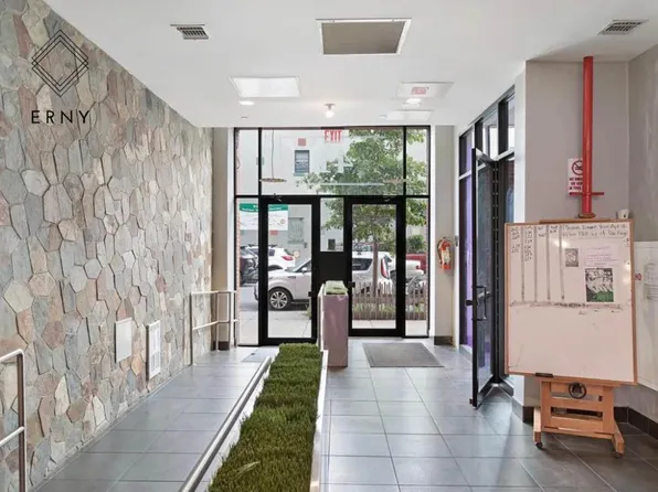 70 Kosciusko Street image 15 of 17