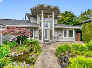 8220 SW Fairway Dr, Wilsonville, OR 97070