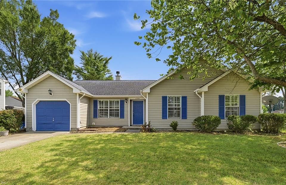 1st image of 1301 Pinecroft Ln