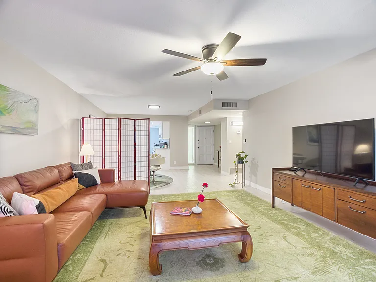 920 W Solcito Ln — Photo 13