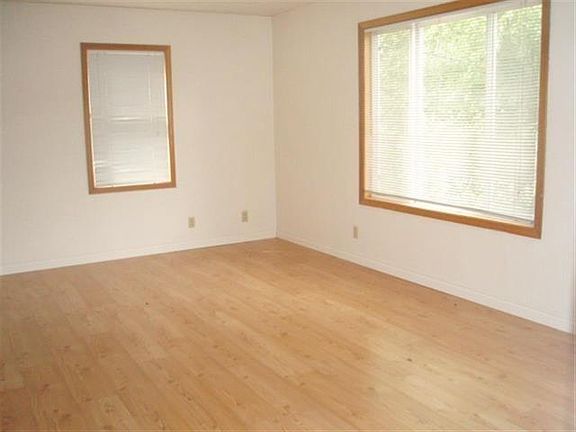 2nd image of 418 E Nordin Ave