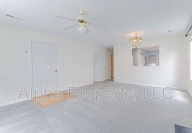 7 Hammett Grove Ln — Photo 3