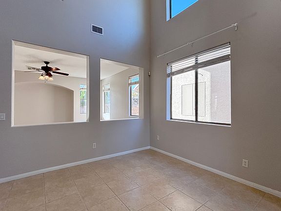 3rd image of 11235 Fiesole St