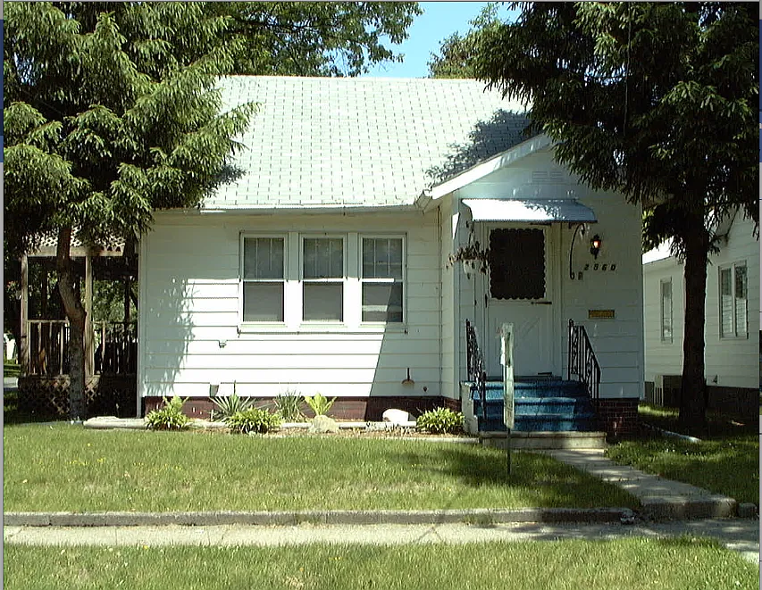 2560 Elsie Ave photo 1