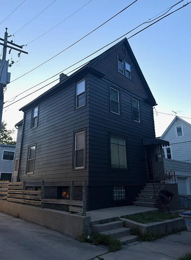 3 bed, 1200 sqft, $1,395 — Photo 1