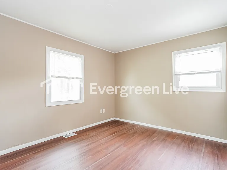 939 Colgate Rd — Photo 8