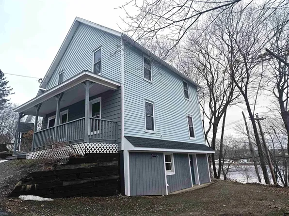 28 Middle Street, Newport City, VT 05855