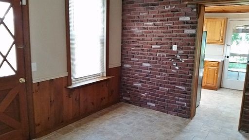 2nd image of 504 4th Ave