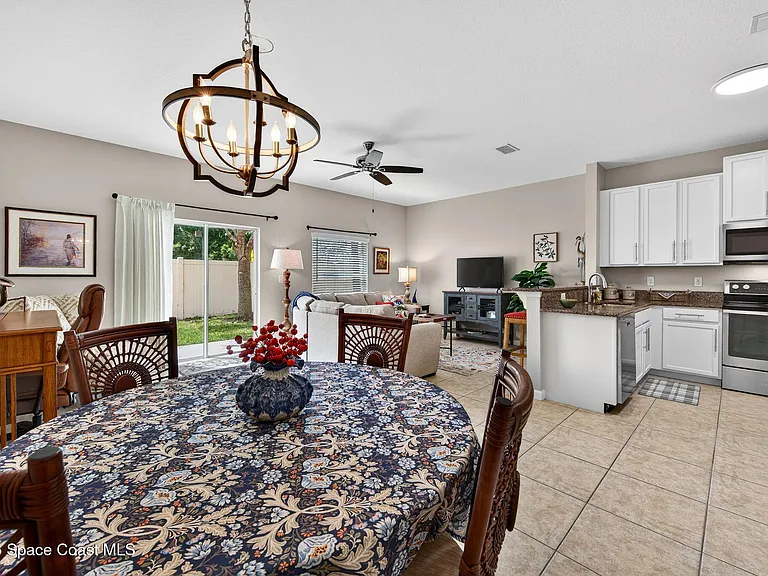 2515 Revolution St #103 — Photo 18