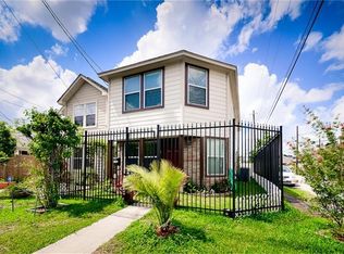 1100 Ruthven St, Houston, TX 77019